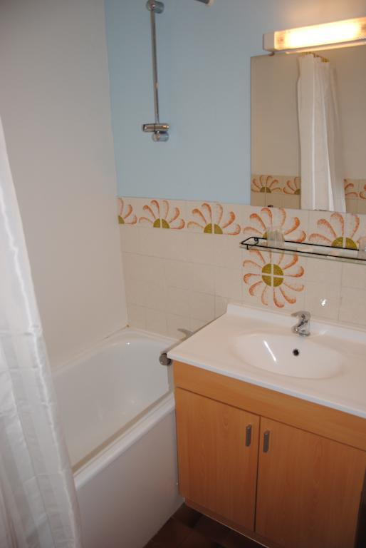 Hotel Les Combelles Châtel Habitación foto